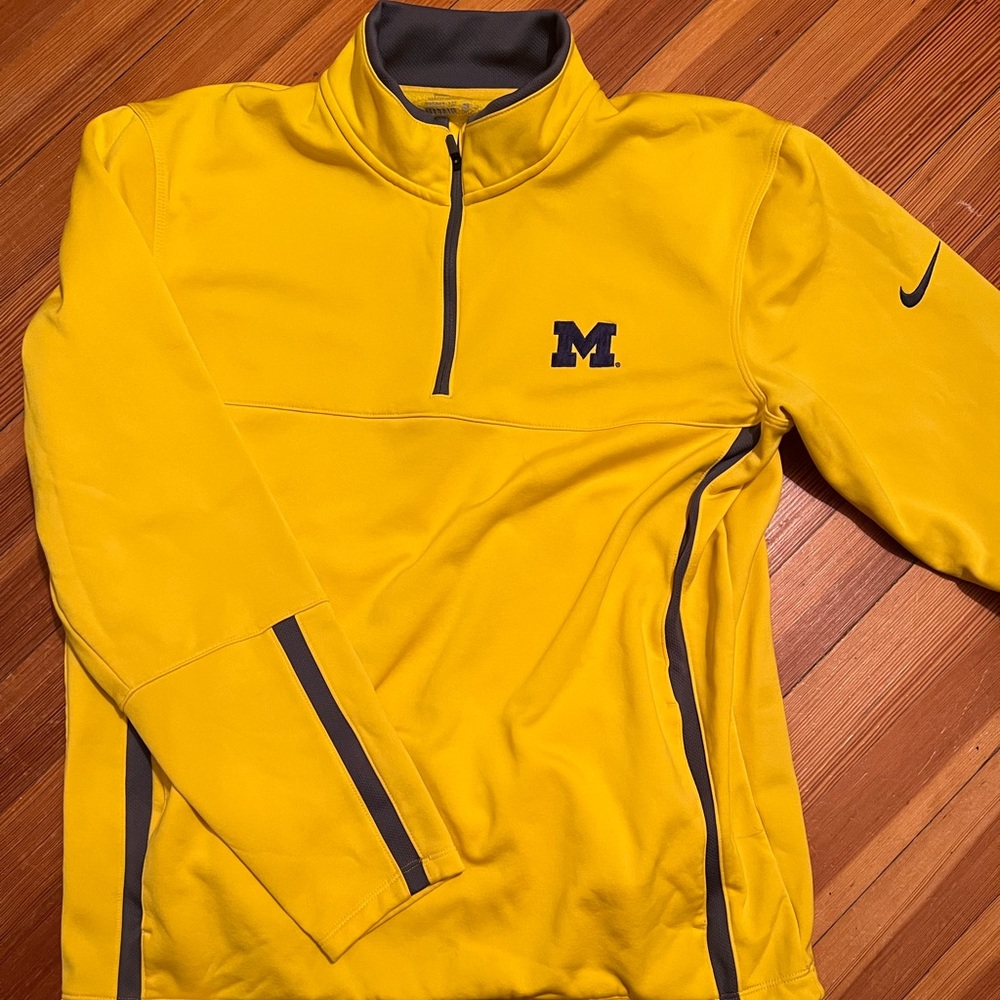Nike 3/4” zip maize golf/all purpose dry fit pullover